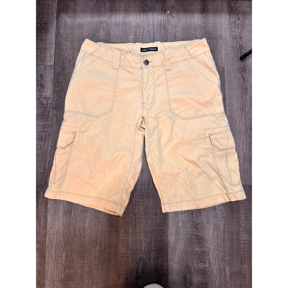 Vintage Arc'teryx Cotton Canvas Cargo Shorts Women's 6 Khaki Gorpcore